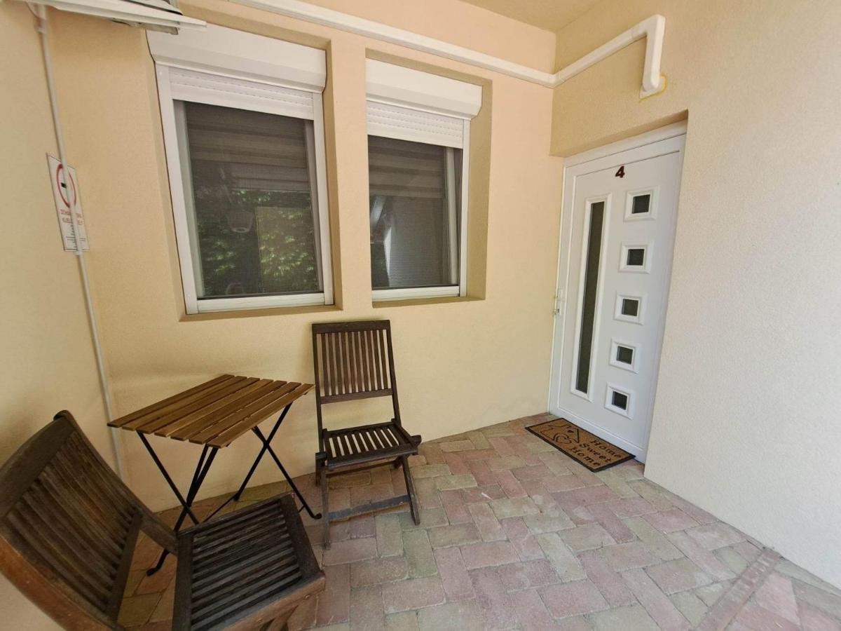 Milla Apartmanok Eger Luaran gambar