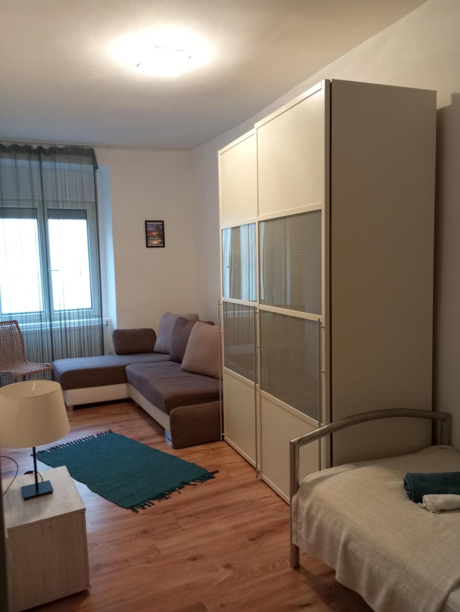 Milla Apartmanok Eger Luaran gambar